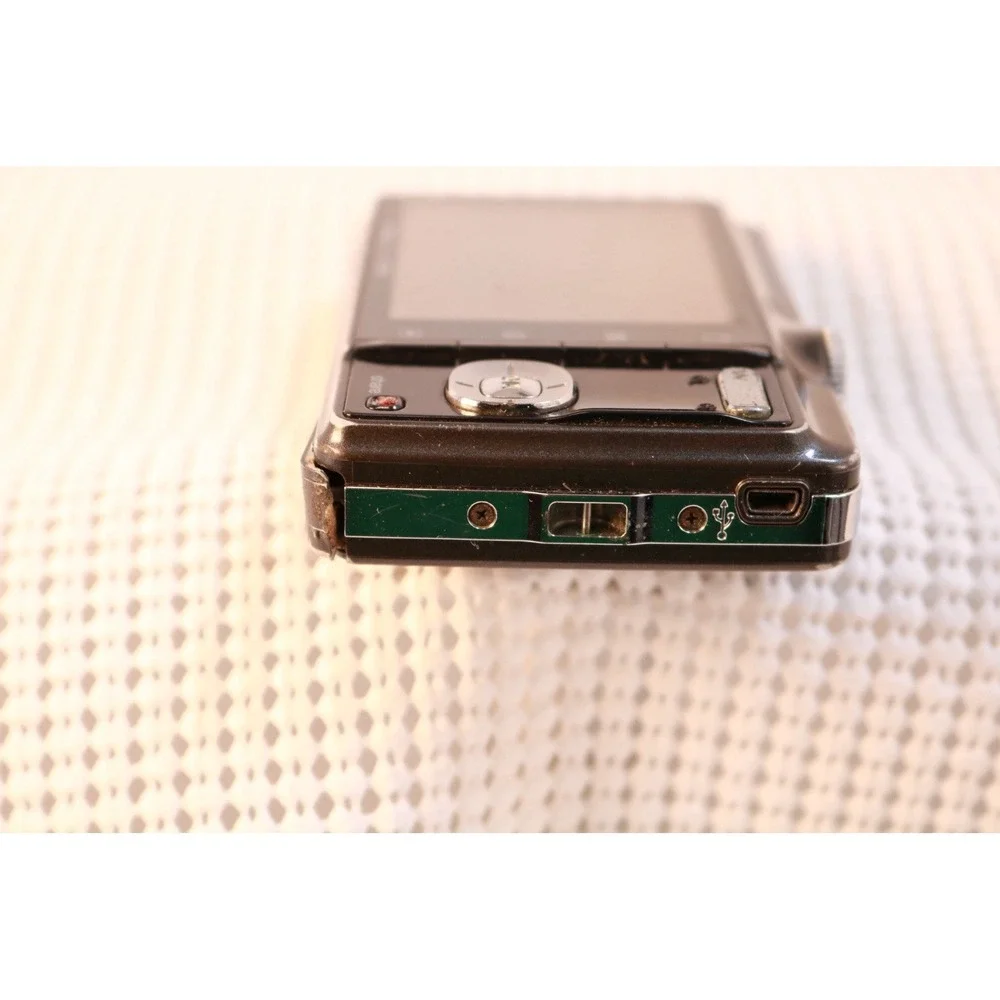 Kodak EasyShare MD41 Digital Camera 3X Optical Zoom Untested Parts Repair Brown